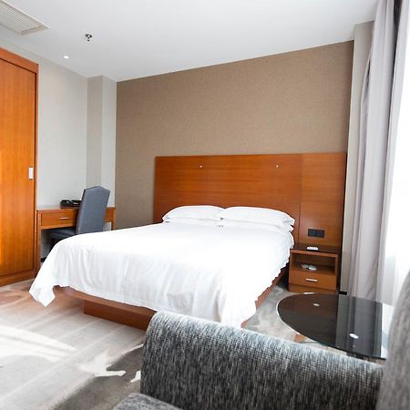Radiance Hotel Shanghaj Zewnętrze zdjęcie