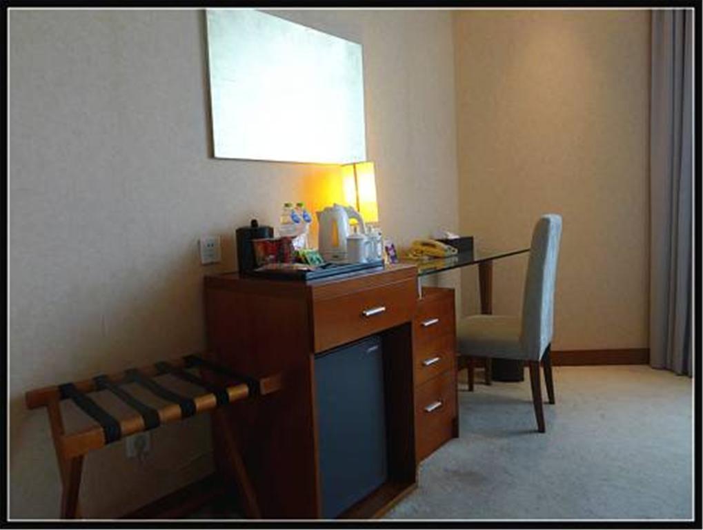 Radiance Hotel Shanghaj Zewnętrze zdjęcie