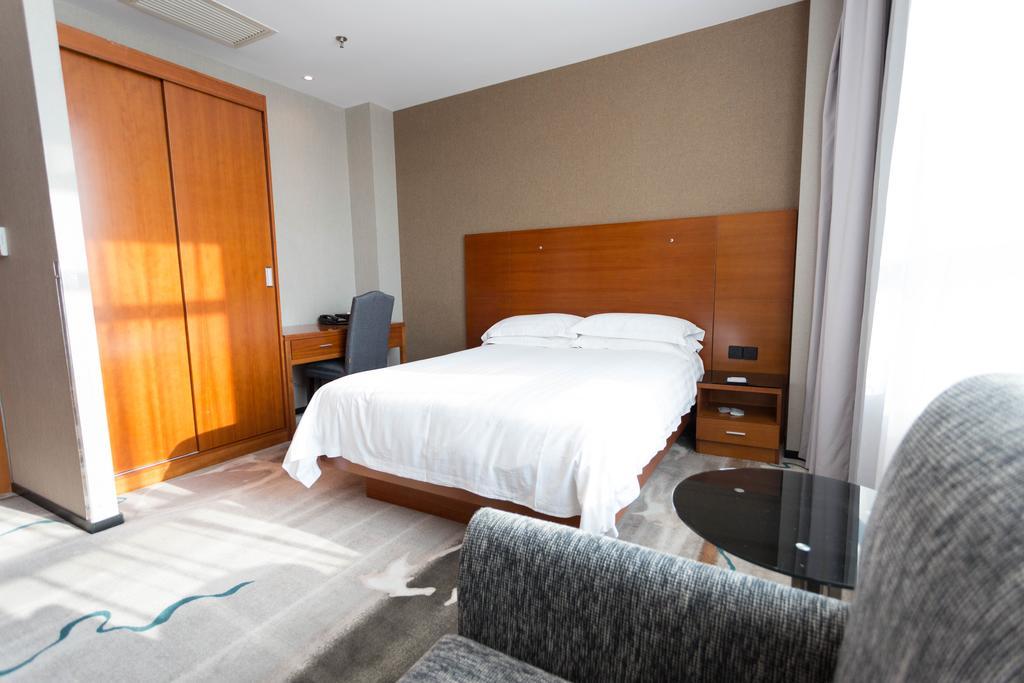 Radiance Hotel Shanghaj Zewnętrze zdjęcie