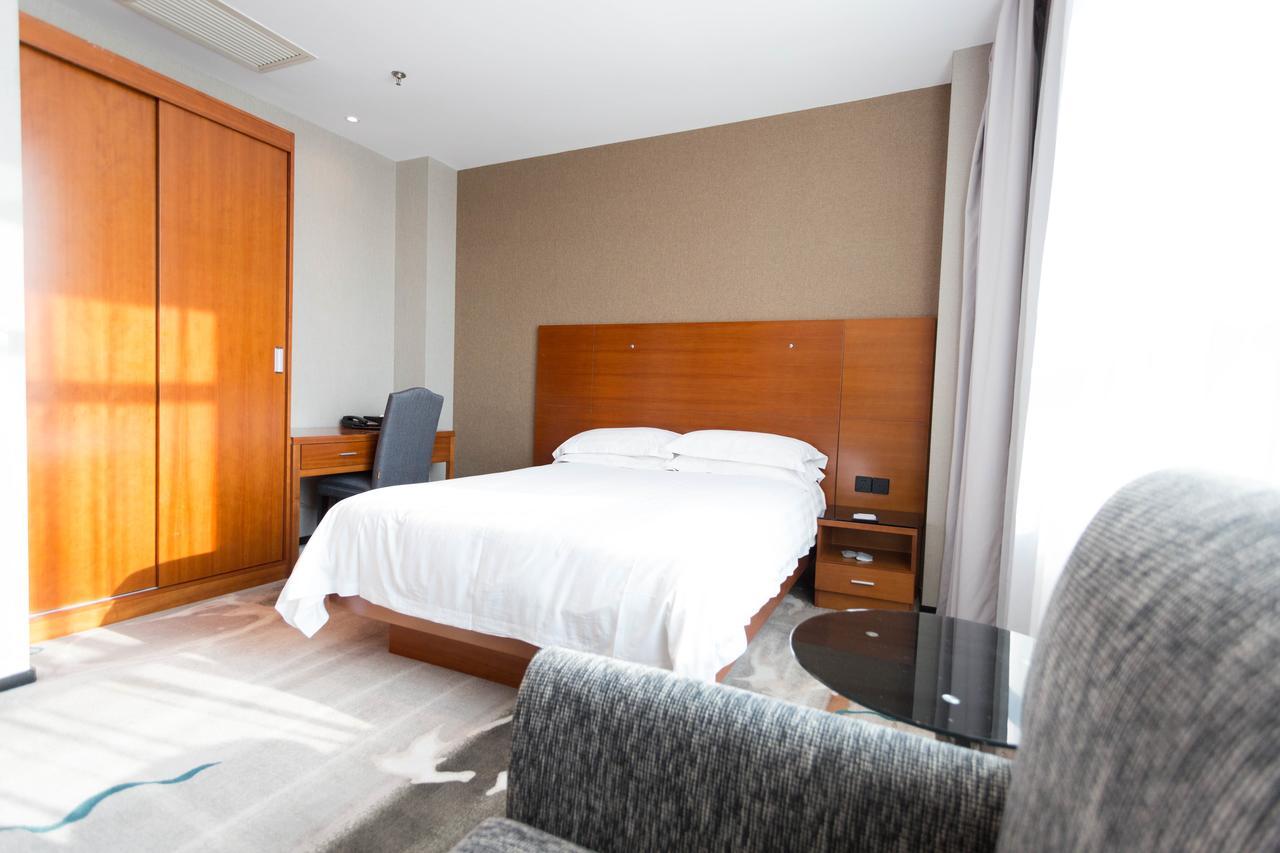 Radiance Hotel Shanghaj Zewnętrze zdjęcie
