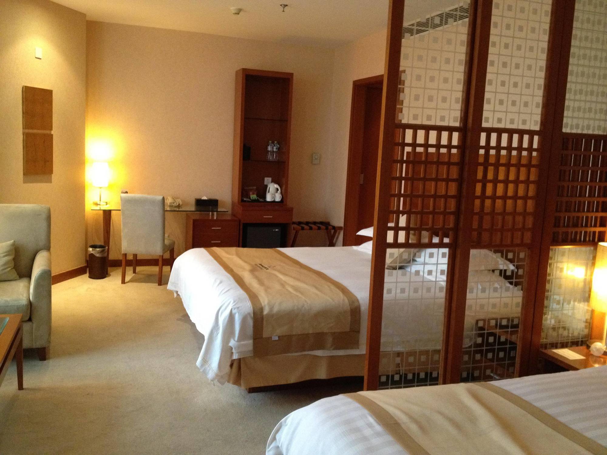 Radiance Hotel Shanghaj Zewnętrze zdjęcie