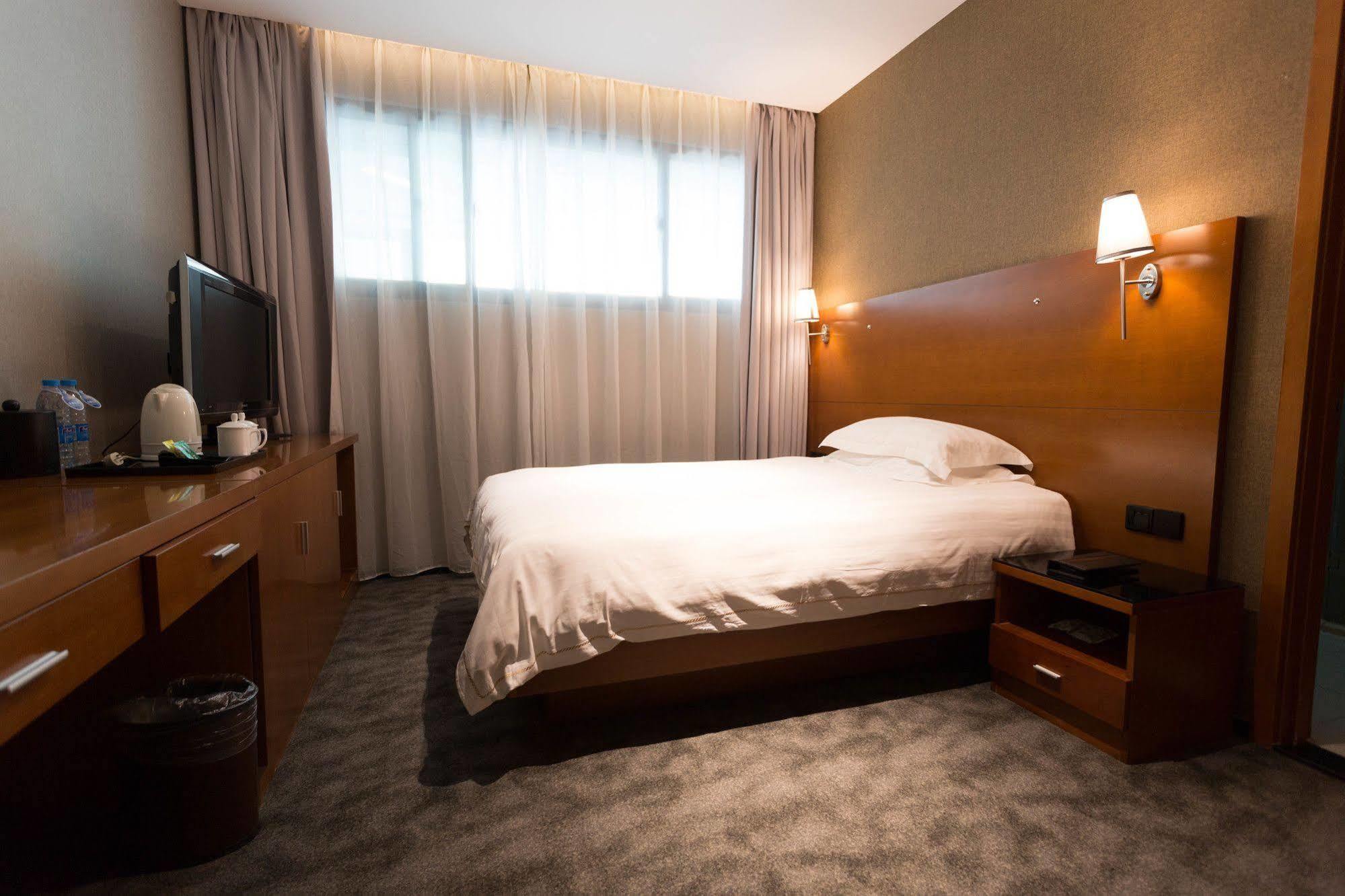 Radiance Hotel Shanghaj Zewnętrze zdjęcie