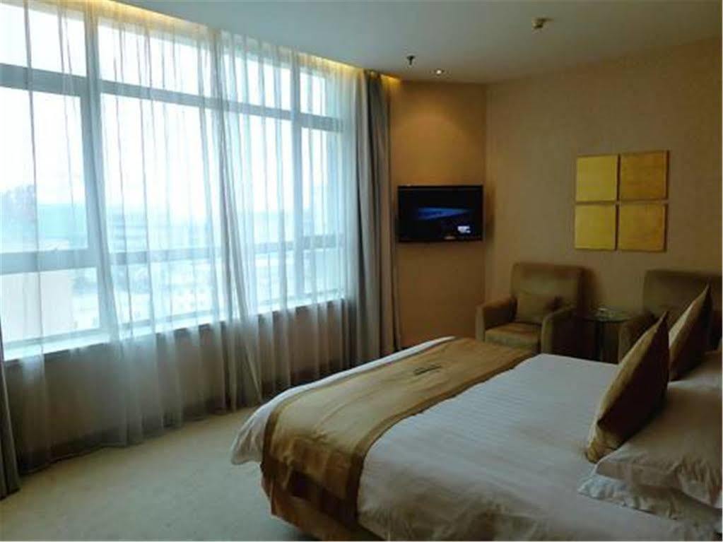 Radiance Hotel Shanghaj Zewnętrze zdjęcie