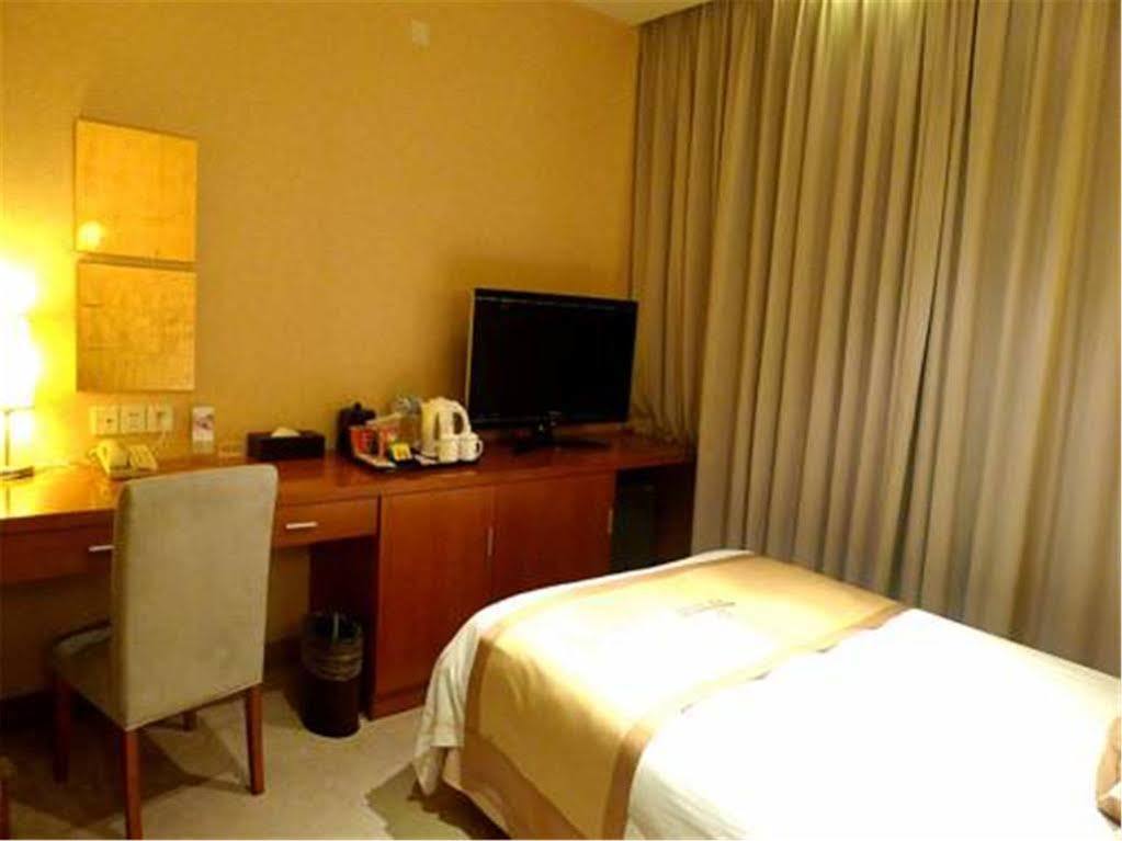 Radiance Hotel Shanghaj Zewnętrze zdjęcie