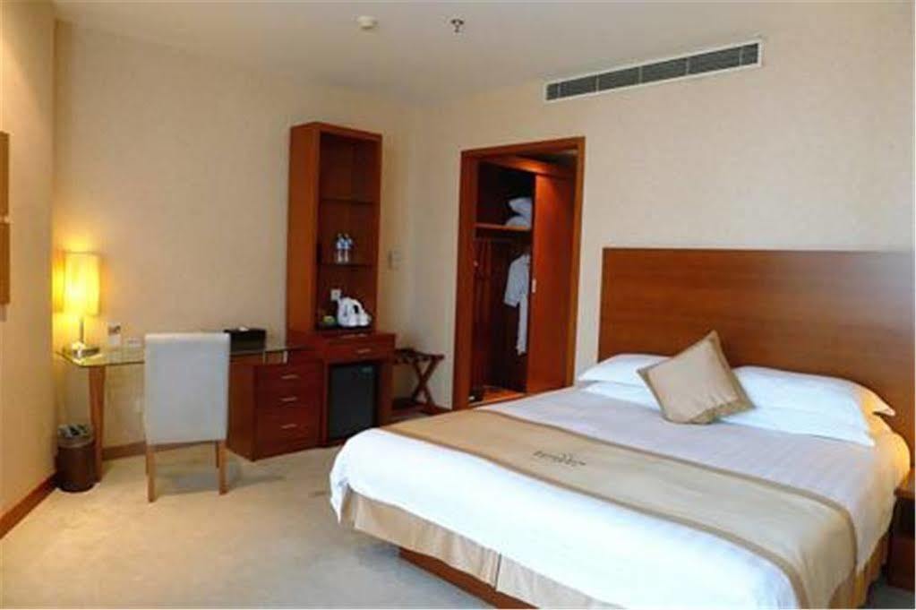 Radiance Hotel Shanghaj Zewnętrze zdjęcie
